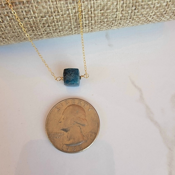 Chrysocolla Necklace Minimalist Crystal Gemstone teal blue - Picture 5 of 6